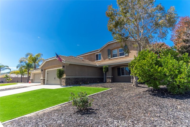 Detail Gallery Image 2 of 53 For 30417 Warm Lodge Ct, Menifee,  CA 92584 - 5 Beds | 3 Baths