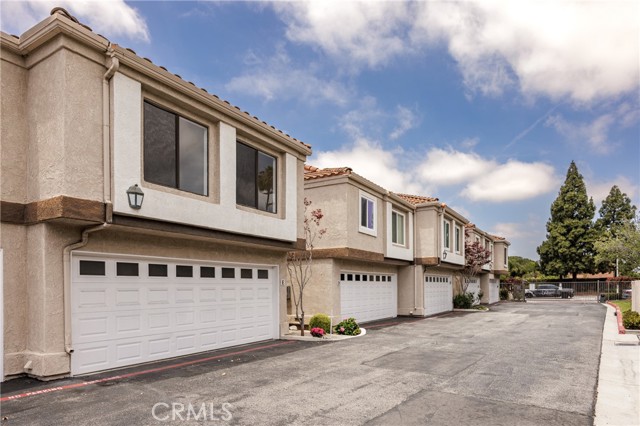 Detail Gallery Image 18 of 39 For 543 Victoria St #E,  Costa Mesa,  CA 92627 - 3 Beds | 2/1 Baths