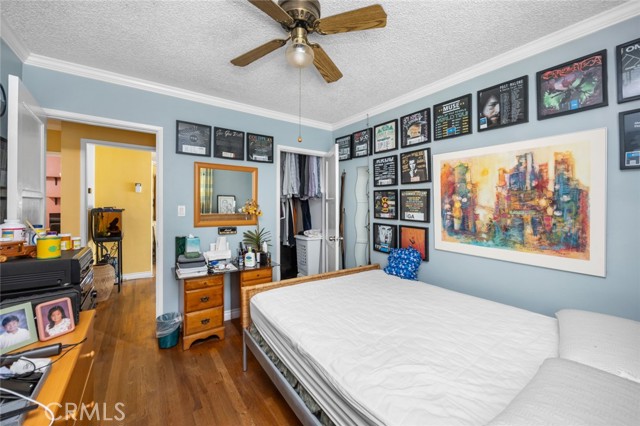 Room 2 with closet