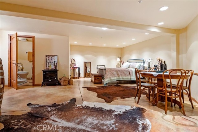 5085 Martingale Circle, San Miguel CA: https://media.crmls.org/medias/325e8ec9-3d7f-400c-bc5a-f65ab537f840.jpg