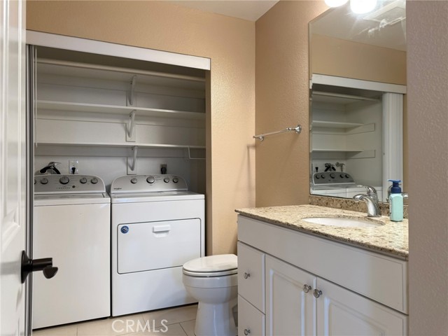 Detail Gallery Image 13 of 31 For 10401 Garden Grove Bld #5,  Garden Grove,  CA 92843 - 2 Beds | 2 Baths