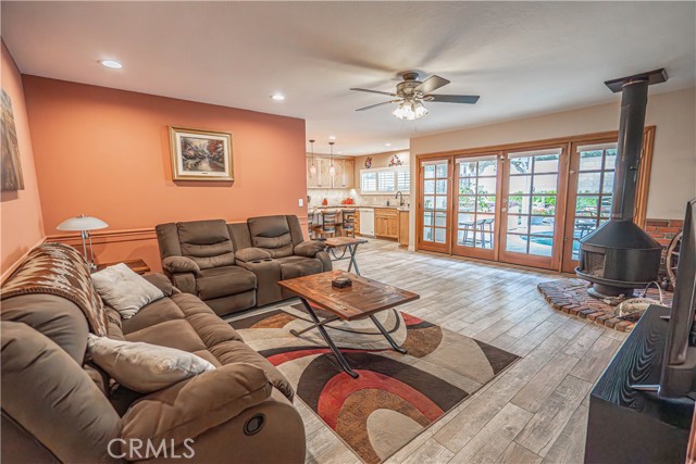 Detail Gallery Image 13 of 38 For 2650 Belburn Pl, Simi Valley,  CA 93065 - 5 Beds | 2 Baths