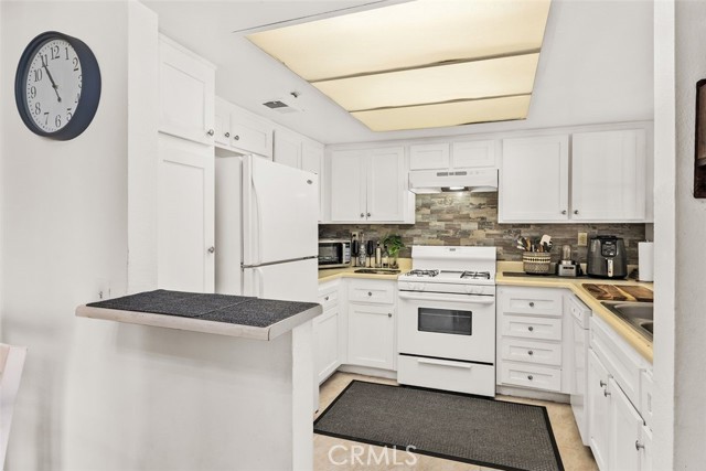 Detail Gallery Image 17 of 41 For 4201 W 5th St #225,  Santa Ana,  CA 92703 - 2 Beds | 1 Baths