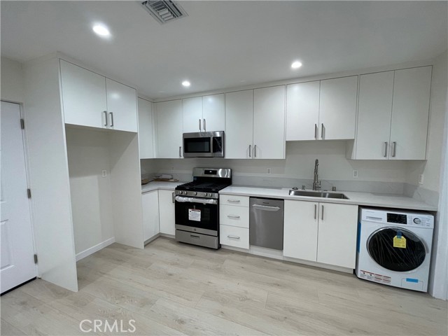 Detail Gallery Image 3 of 9 For 1206 E Harvard St #E,  Glendale,  CA 91205 - 0 Beds | 1 Baths