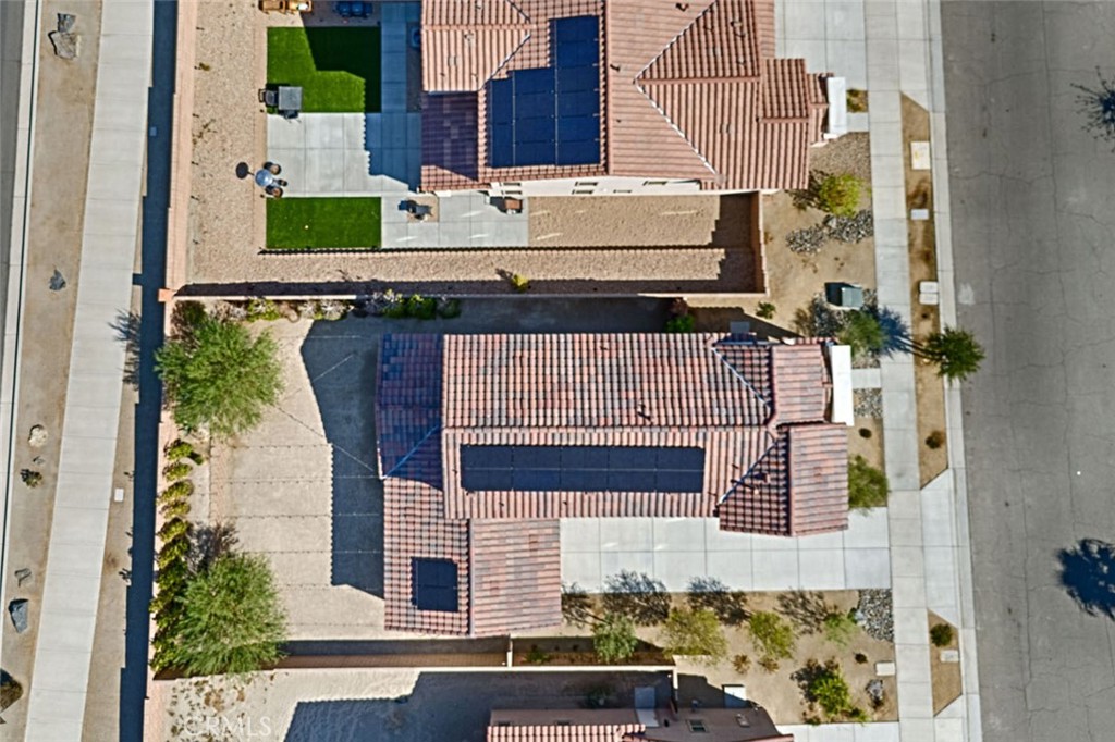 https://media.crmls.org/medias/3260d421-4b69-47a2-9ddd-2185c41906c4.jpg?preset=X-Large