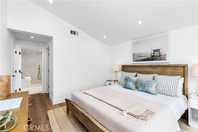 526 Longfellow Avenue, Hermosa Beach, California 90254, 3 Bedrooms Bedrooms, ,3 BathroomsBathrooms,Residential,Sold,Longfellow,SB23070264