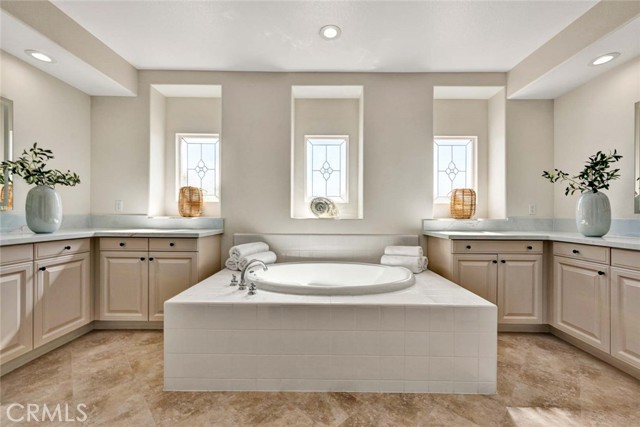 Detail Gallery Image 15 of 28 For 2463 N Eaton Ct, Orange,  CA 92867 - 5 Beds | 3 Baths