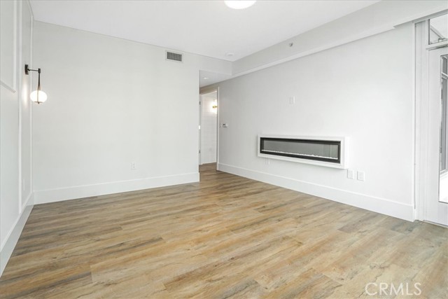 3131 Michelson Drive, Irvine CA: https://media.crmls.org/medias/32618d90-a3e3-4e17-abef-02033ace0966.jpg