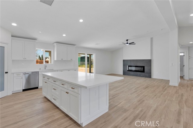 Detail Gallery Image 13 of 52 For 9148 Piedra Ave, Hesperia,  CA 92345 - 4 Beds | 2/1 Baths