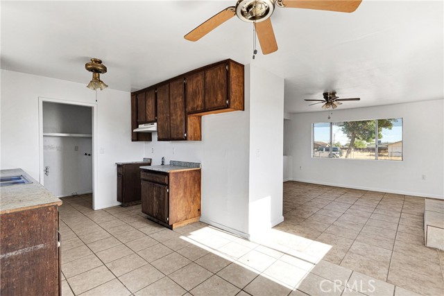Detail Gallery Image 15 of 42 For 11845 Yates Ave, Adelanto,  CA 92301 - 3 Beds | 2 Baths