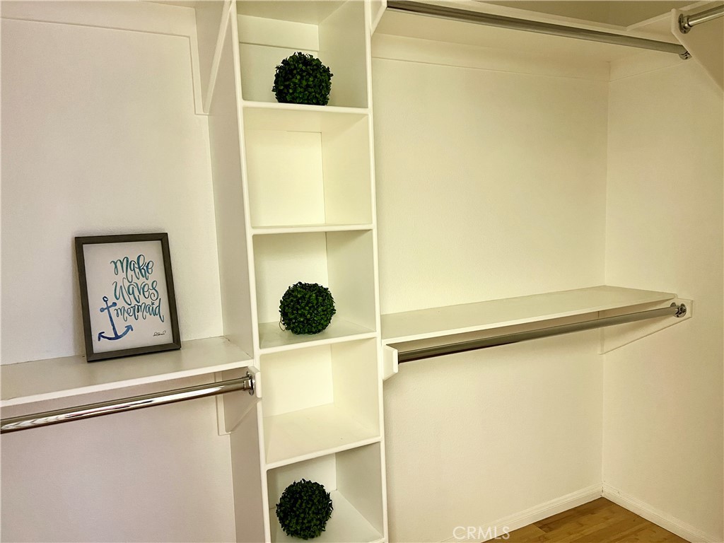 https://media.crmls.org/medias/326420e2-7774-4fd1-9641-41cec488e5e7.jpg?preset=X-Large