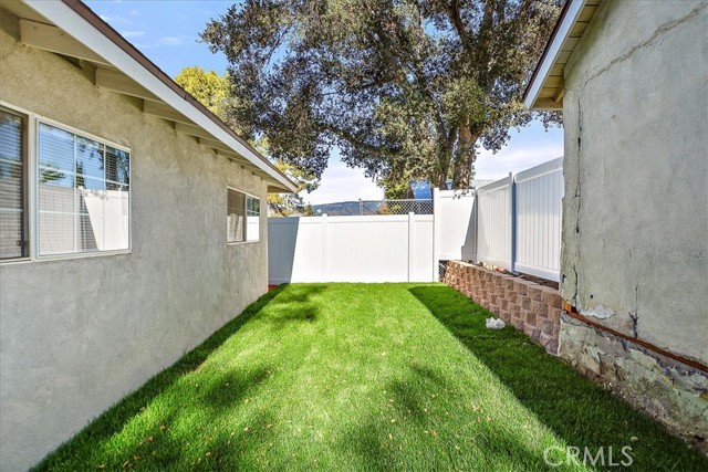 1318 Malachite Avenue, Mentone CA: https://media.crmls.org/medias/326499c0-6c86-4cfe-814e-07023737a444.jpg