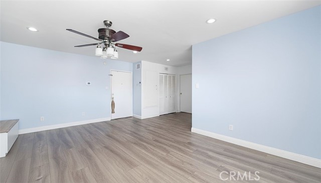 Detail Gallery Image 3 of 27 For 400 N Acacia #D35,  Fullerton,  CA 92831 - 1 Beds | 1 Baths