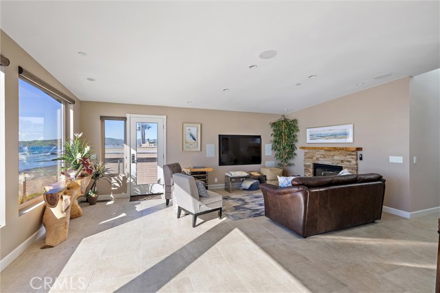 Detail Gallery Image 10 of 55 For 3352 Studio Dr, Cayucos,  CA 93430 - 3 Beds | 3 Baths