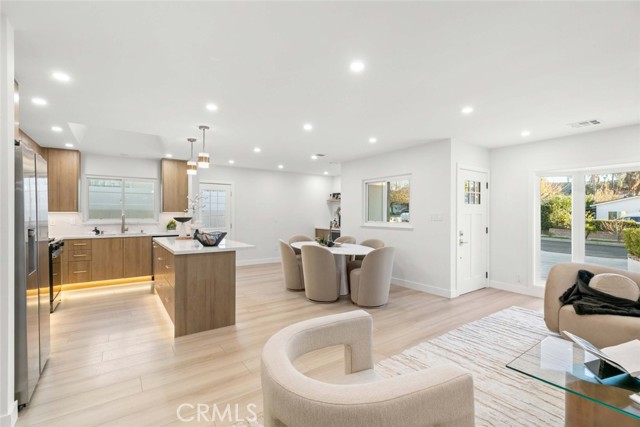 Detail Gallery Image 31 of 72 For 8633 Le Berthon St, Sunland,  CA 91040 - 5 Beds | 3 Baths