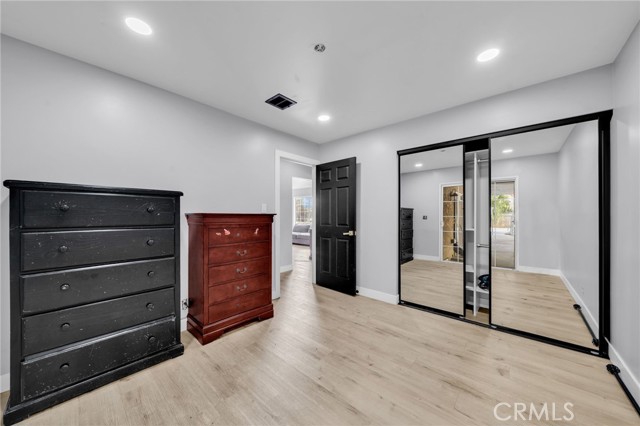 Detail Gallery Image 14 of 47 For 7044 Nestle Ave, Reseda,  CA 91335 - 4 Beds | 3 Baths