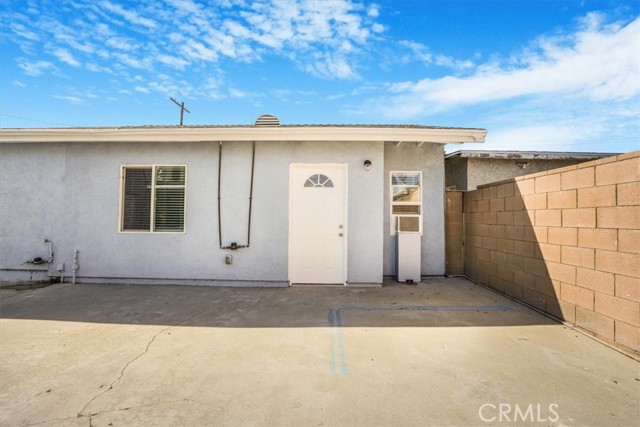 13737 Mercer Street, Pacoima CA: https://media.crmls.org/medias/32666709-d622-462d-a5ae-a2473bd24c10.jpg