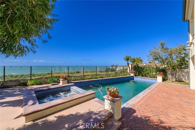 24 Wharfside Drive, Newport Coast CA: https://media.crmls.org/medias/326723d9-d7e6-4e85-b50d-cdbdb4048a6e.jpg