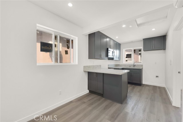 2621 Vineyard Avenue, Los Angeles CA: https://media.crmls.org/medias/326775f2-b7fd-44dd-be85-228207985ac2.jpg