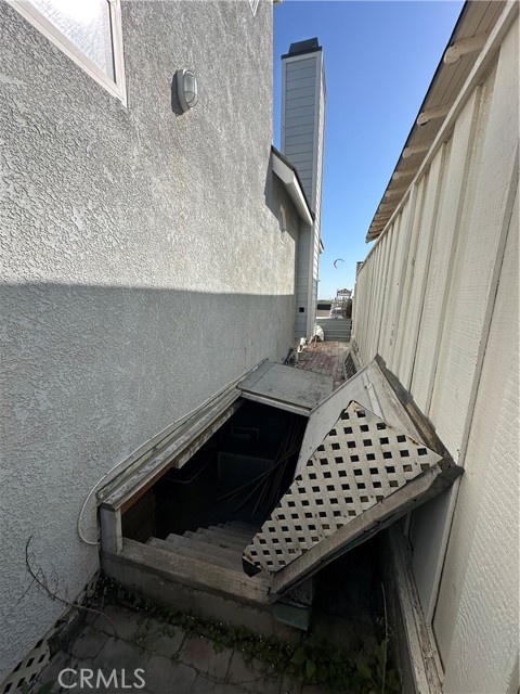 16685 S Pacific Avenue, Sunset Beach CA: https://media.crmls.org/medias/3267a91c-fdec-4697-8464-f2d4cedcc702.jpg