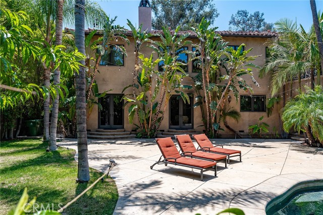 23115 Erwin Street, Woodland Hills CA: https://media.crmls.org/medias/3267bbee-e9b3-44a2-9aba-5fc25d0add02.jpg