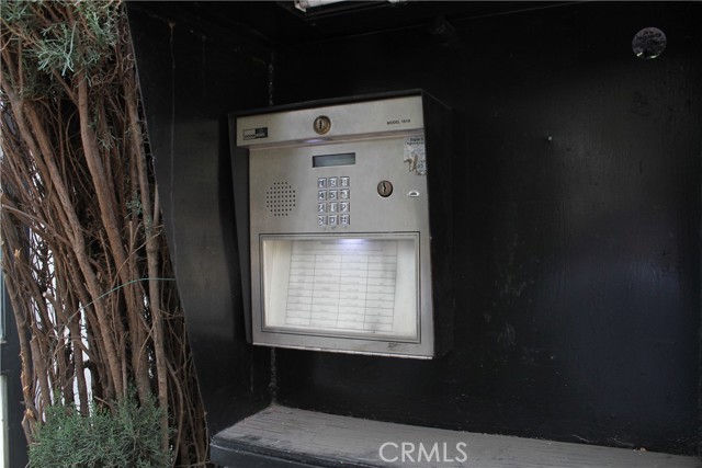 Image 1 of 40 For 5236 Kester Avenue 6