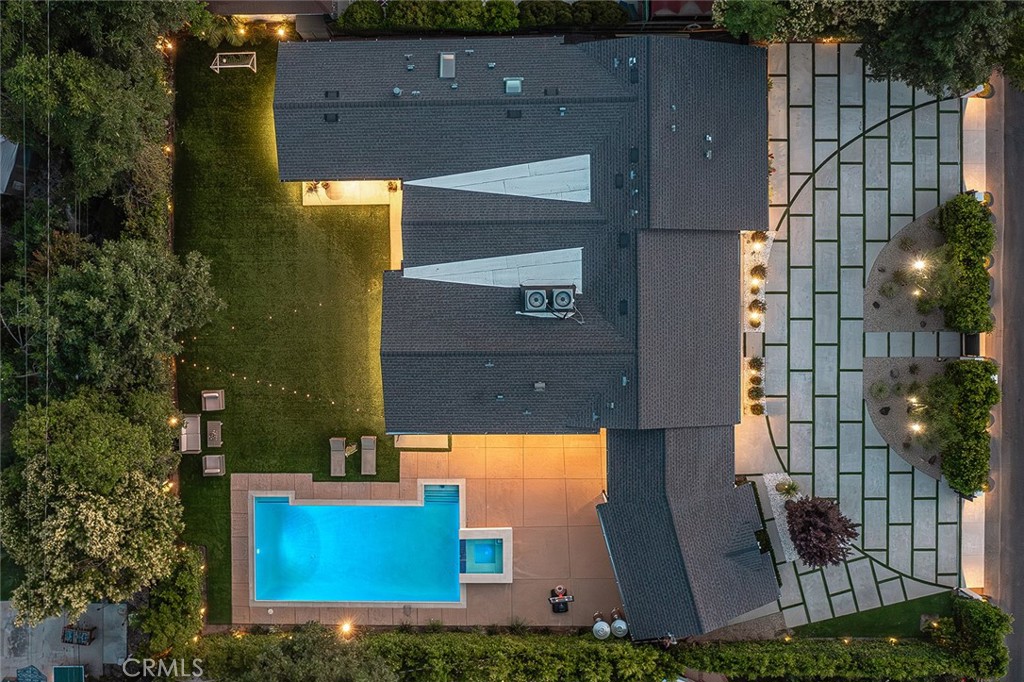 https://media.crmls.org/medias/3268eea0-78e2-4138-bece-834737f266dd.jpg?preset=X-Large