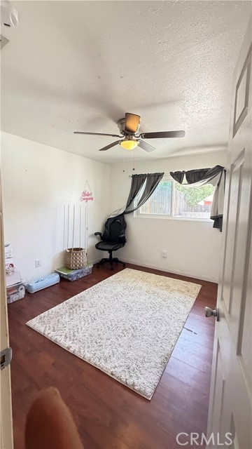35405 Date Avenue, Yucaipa CA: https://media.crmls.org/medias/32692422-f418-4c31-b57f-224d24f9c634.jpg