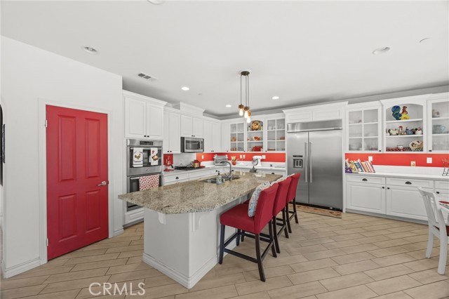 Detail Gallery Image 6 of 41 For 23129 Rustic Oak, Wildomar,  CA 92595 - 5 Beds | 4/1 Baths