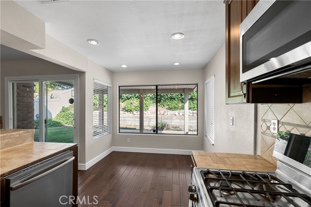 Detail Gallery Image 7 of 21 For 6660 Kern Pl, Rancho Cucamonga,  CA 91701 - 4 Beds | 3 Baths