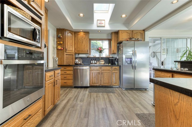 Detail Gallery Image 12 of 32 For 10557 Mahoney, Sunland,  CA 91040 - 3 Beds | 2 Baths