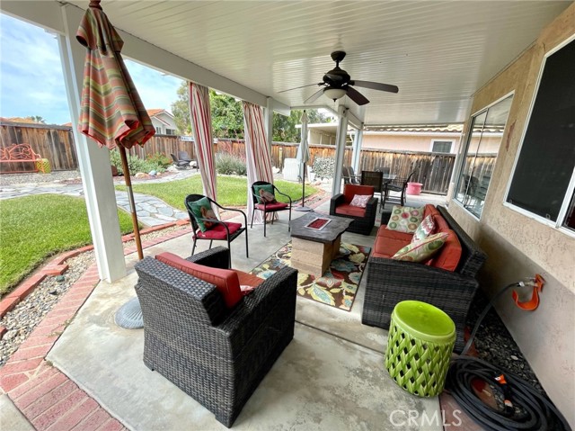 Detail Gallery Image 3 of 36 For 27503 Dandelion Ct, Temecula,  CA 92591 - 3 Beds | 2/1 Baths