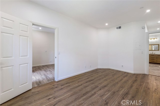 606 Lake Street, Huntington Beach CA: https://media.crmls.org/medias/326b3dda-5c22-4a08-a6dc-441e45de9651.jpg