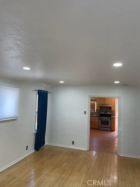 Detail Gallery Image 3 of 9 For 10832 Westminster, Los Angeles,  CA 90034 - 2 Beds | 1 Baths