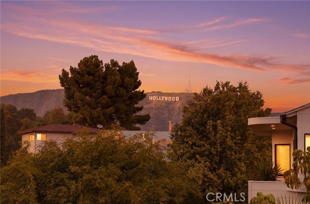 Detail Gallery Image 27 of 29 For 2453 Creston Way, Los Angeles,  CA 90068 - 5 Beds | 3/1 Baths