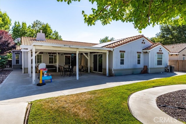 6195 Via Huerto Ct, Atascadero CA: https://media.crmls.org/medias/326cf3ea-aa40-4345-8606-93a040258505.jpg