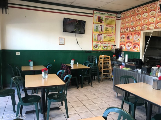 14309 S Atlantic Avenue, Compton CA: https://media.crmls.org/medias/326d435e-5fdf-4cde-b240-417fb4ea4525.jpg