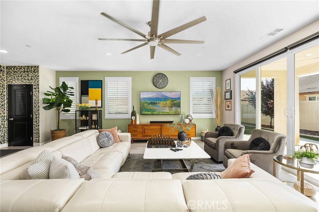 Detail Gallery Image 4 of 47 For 34743 Serissa Ct, Murrieta,  CA 92563 - 5 Beds | 3/1 Baths