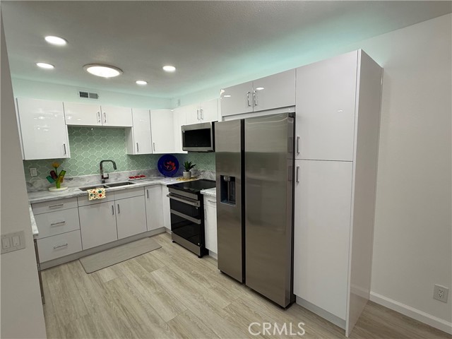 Detail Gallery Image 6 of 25 For 1457 Sunflower Cir, Palm Springs,  CA 92262 - 2 Beds | 1 Baths