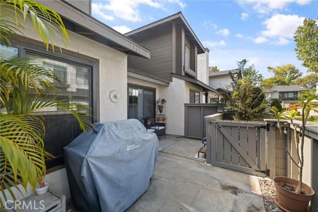 Detail Gallery Image 2 of 20 For 1363 N Schooner, Anaheim,  CA 92801 - 2 Beds | 1/1 Baths