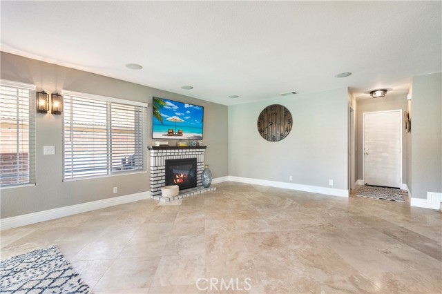 1841 Creekside Drive, Hemet CA: https://media.crmls.org/medias/326f9e87-af32-4d0d-964b-b020dea9bd7e.jpg