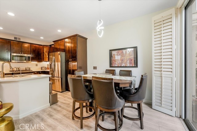 Detail Gallery Image 7 of 27 For 3031 W Canyon, San Diego,  CA 92123 - 3 Beds | 2/1 Baths