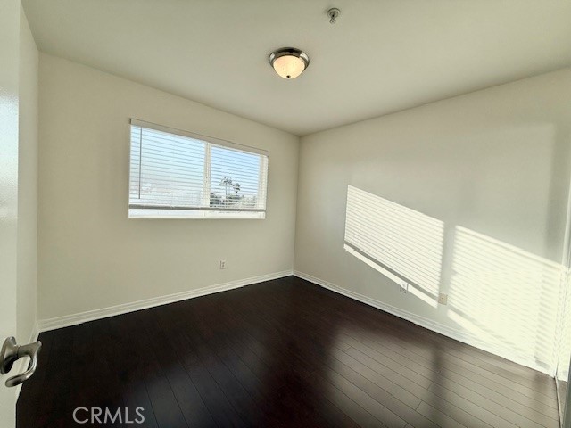 Detail Gallery Image 10 of 15 For 13525 Vanowen St #301,  Van Nuys,  CA 91405 - 3 Beds | 2 Baths