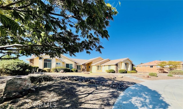 19640 Yanan Road, Apple Valley, California 92307, 4 Bedrooms Bedrooms, ,2 BathroomsBathrooms,Residential,For Sale,19640 Yanan Road,CRHD24211099