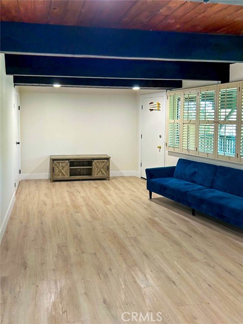 553 Pioneer Road, Lake Arrowhead CA: https://media.crmls.org/medias/3270b34f-8e05-4ce6-be75-2eb0e99b6a4f.jpg