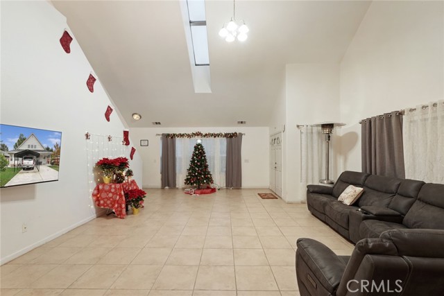 Detail Gallery Image 21 of 31 For 336 E Locust, Lodi,  CA 95240 - 5 Beds | 2/1 Baths