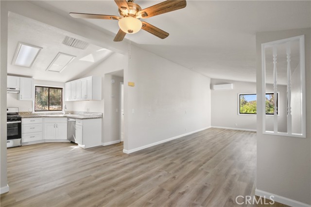 Detail Gallery Image 3 of 35 For 28594 Avenida Gaviota, Menifee,  CA 92587 - 2 Beds | 2 Baths