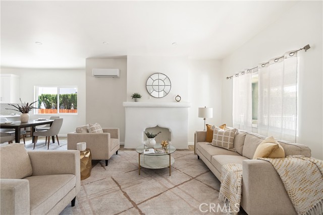 Detail Gallery Image 7 of 52 For 1251 Leighton Ave #1251,  Los Angeles,  CA 90037 - 5 Beds | 2 Baths