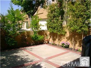 5 Windchime, Aliso Viejo CA: https://media.crmls.org/medias/32730095-ef3f-4407-ad69-f4de800453c3.jpg