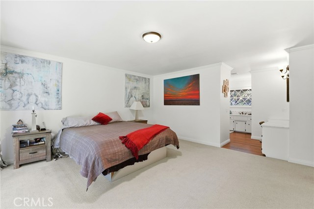 15936 Valley Wood Road, Sherman Oaks CA: https://media.crmls.org/medias/32732031-6f13-4469-add2-94aa646bc0c3.jpg